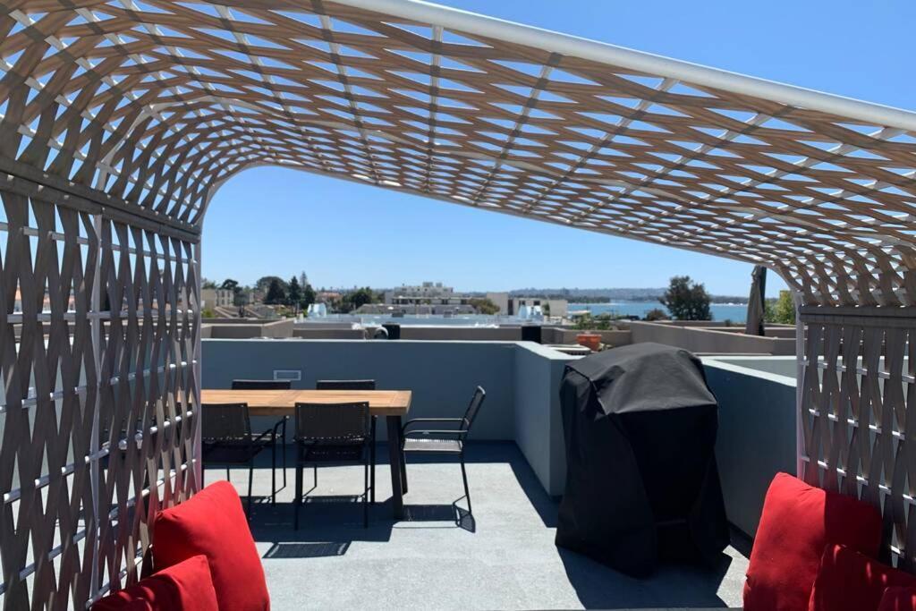 Villa 3Bd Sleeps 8 Rooftop Bayside Feel The Ocean Breeze à San Diego Extérieur photo